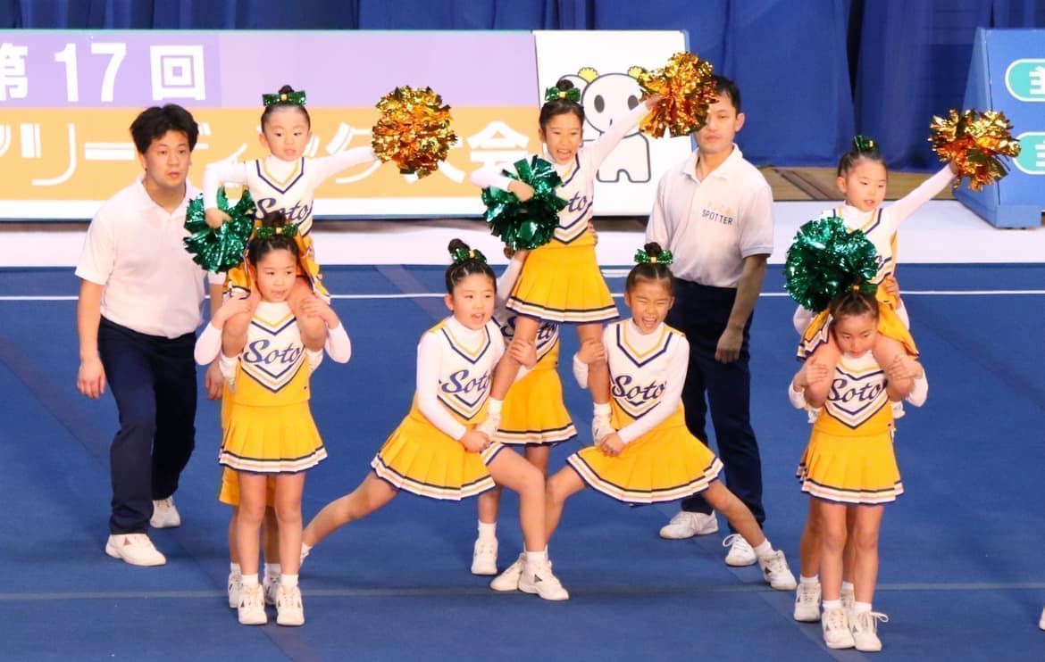 八王子桑都チアリーディングクラブ マルベリーズ 八王子桑都チアリーディングクラブ マルベリーズ